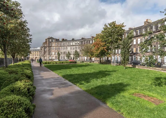 דירה Spacious & Unique 1 Bed With Wifi *