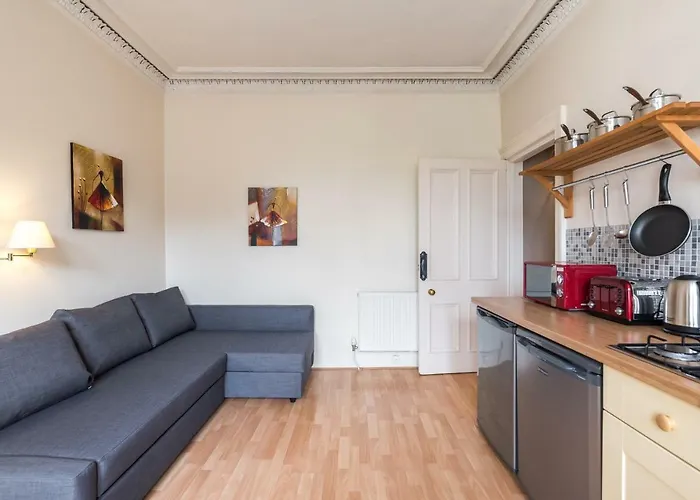 Spacious & Unique 1 Bed With Wifi