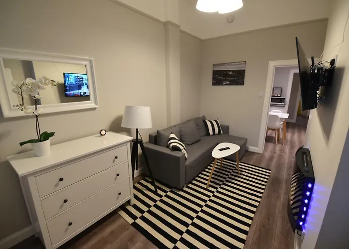 Slateford House Ground Floor Main Door