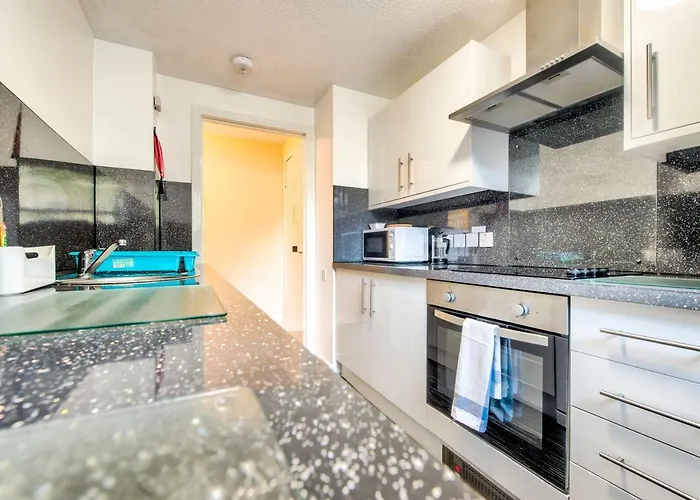 Charming 1 Bed With Castle View