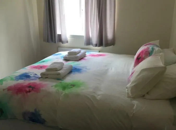 Central & Stylish 3 Bedroom, 2 Bath, Free Parking 아파트 에든버러