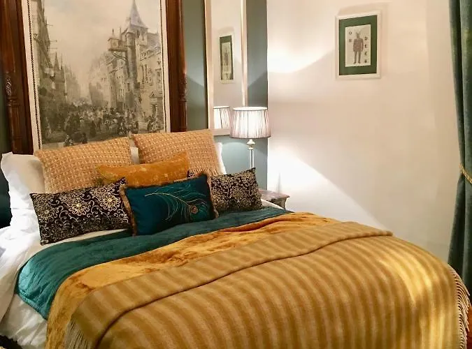 The Jeffrey Street Retreat