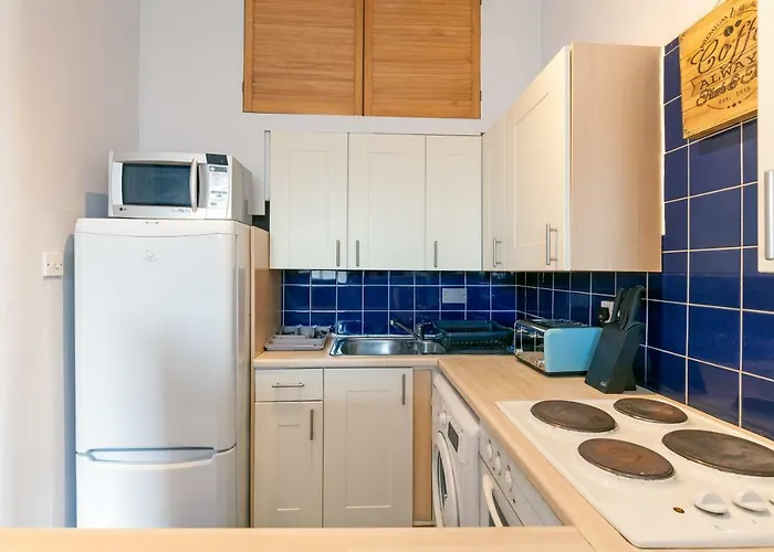 The - Floor 2 Bedroom * Edinburgh