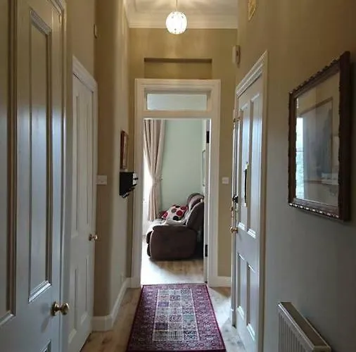 Murrayfield Spacious 2-bedroom Edinburgh