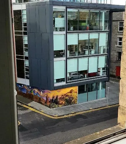 Bespoke Tours Scotland @ Morrison Street אדינבורו