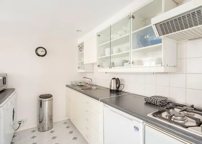 Royal Mile One Apartment
