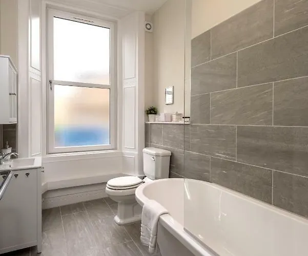 דירה The Street *