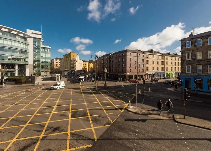 The Street * Edinburgh