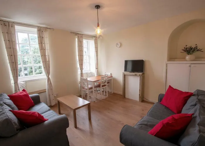 Daire Cadell House - Royal Mile