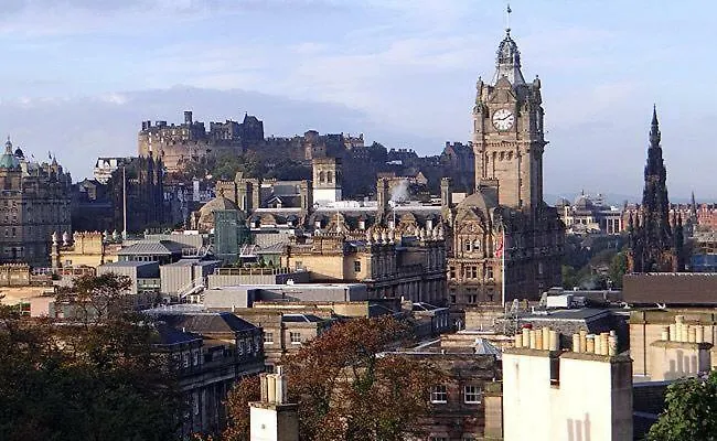 New Refurb Now- Sleep Upto 4- Heart Of City Appartement Edinburgh