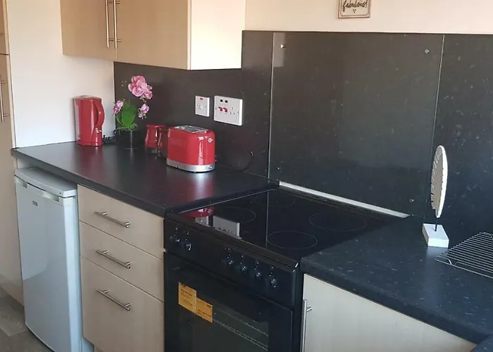 New Refurb Now- Sleep Upto 4- Heart Of City *