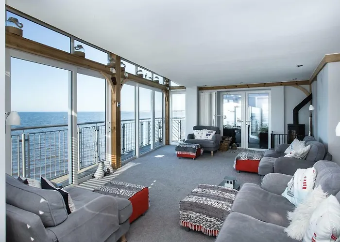 Ark At Anchor 爱丁堡