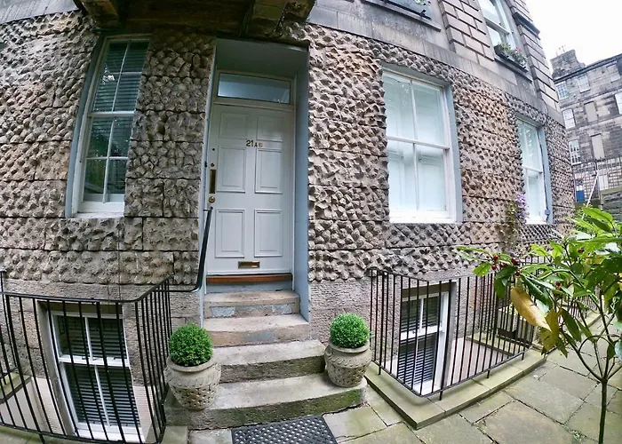 Apartment Escape To @ Abercromby Place *