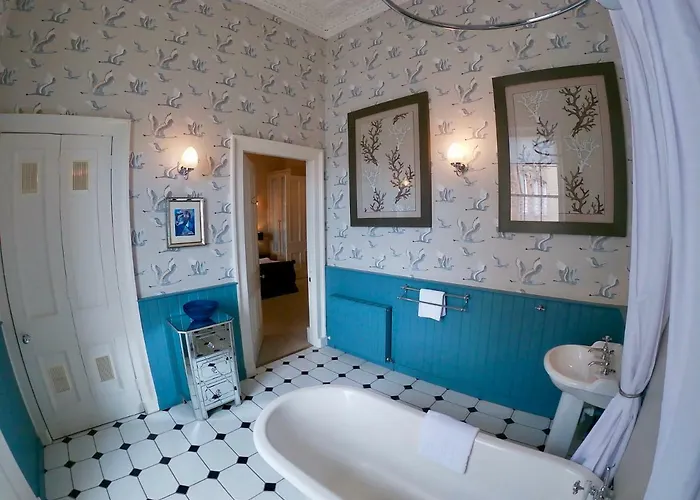 Apartment Escape To @ Albyn Place *