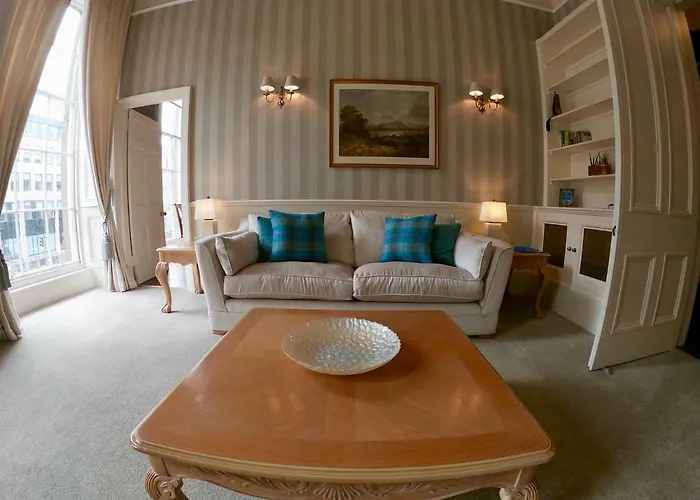 شقة Escape To @ Albyn Place