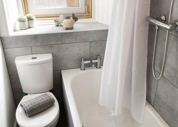 Apartmán Beautiful, Traditional 2 Bedroom Main Door Flat