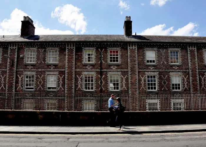 Stylish Flat In 1860's Listed Building Lejlighed