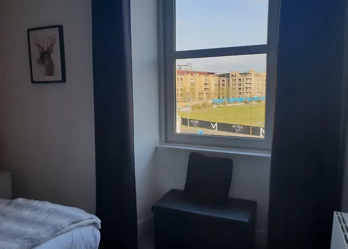 Stylish - Near Haymarket, Walk To Castle And Princes Street דירה *