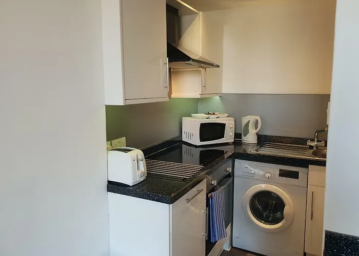 דירה Stylish - Near Haymarket, Walk To Castle And Princes Street *