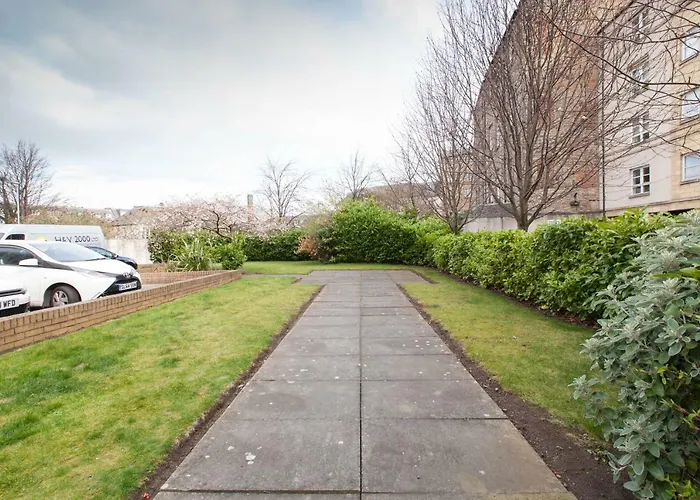 Apartment Amazing Apartments - Annandale St Near The Playhouse - Free Parking