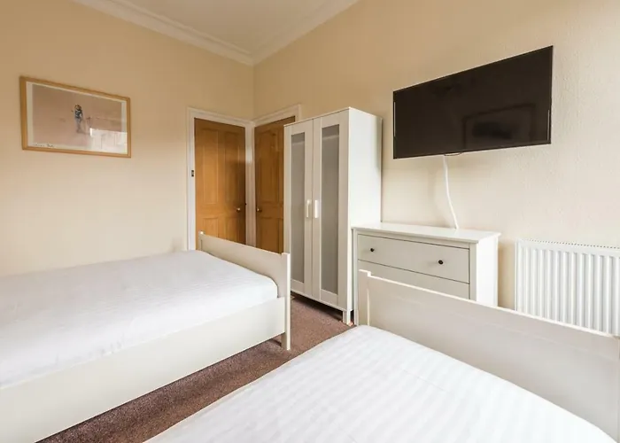 Апартаменты 3 Bed Overlooking Meadows Park Эдинбург