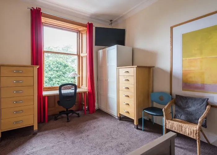 아파트 3 Bed Overlooking Meadows Park 에든버러