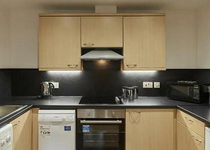 Fountain Court - Grove 4*