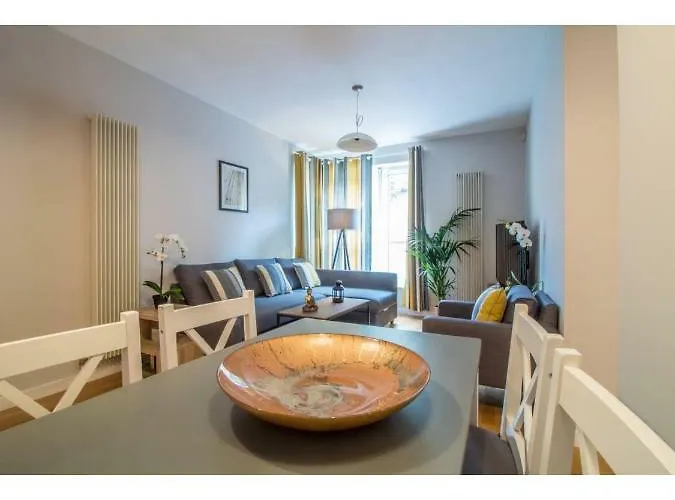 Apartment And Stylish One Bedroom Edinburgh