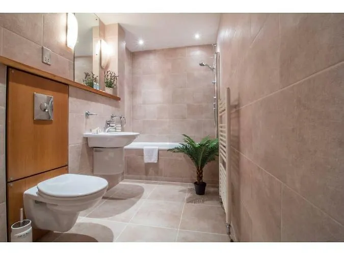 Apartment And Stylish One Bedroom *