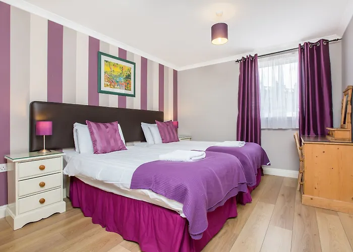 Edinburgh Aparthotel אדינבורו