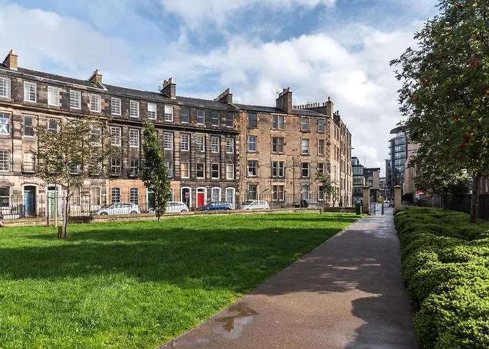 Spacious & Unique 1 Bed With Wifi