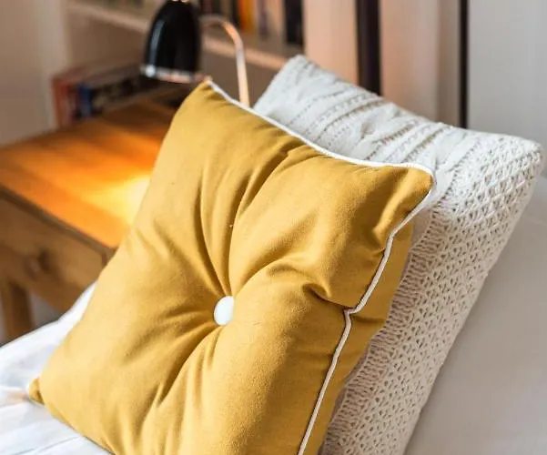 Spacious & Unique 1 Bed With Wifi דירה