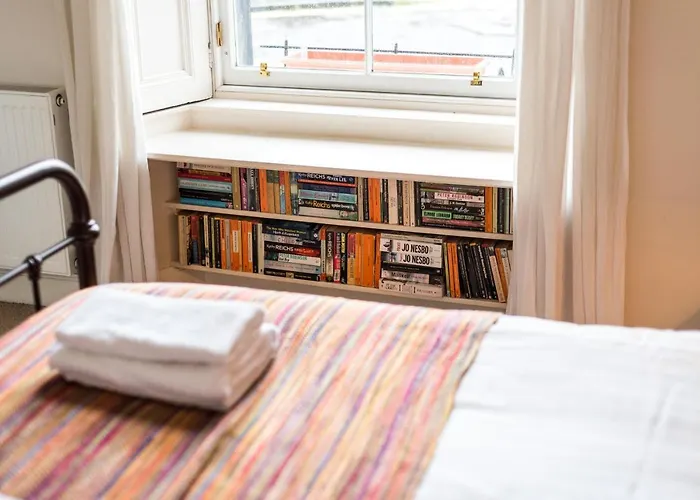 דירה Spacious & Unique 1 Bed With Wifi אדינבורו