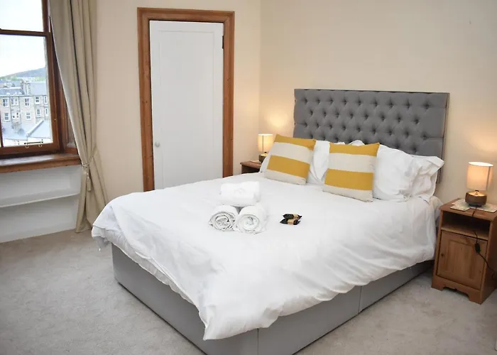 East Claremont - Beautiful 2br In Διαμέρισμα *