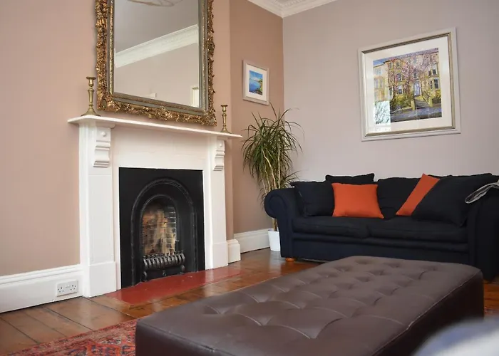 East Claremont - Beautiful 2br In Διαμέρισμα *