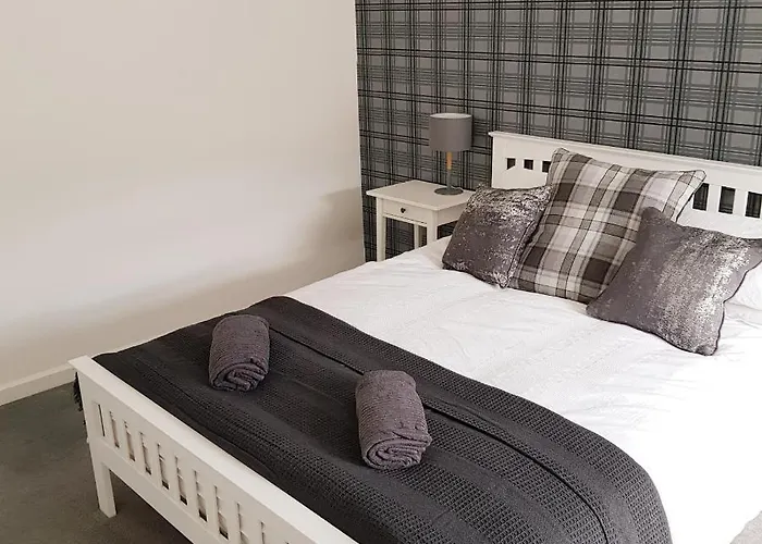 Bespoke Tours Scotland @ Morrison Street אדינבורו