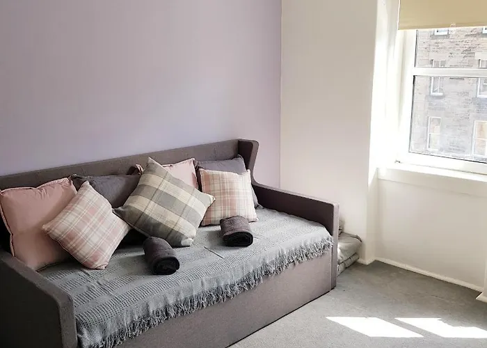 Bespoke Tours Scotland @ Morrison Street אדינבורו