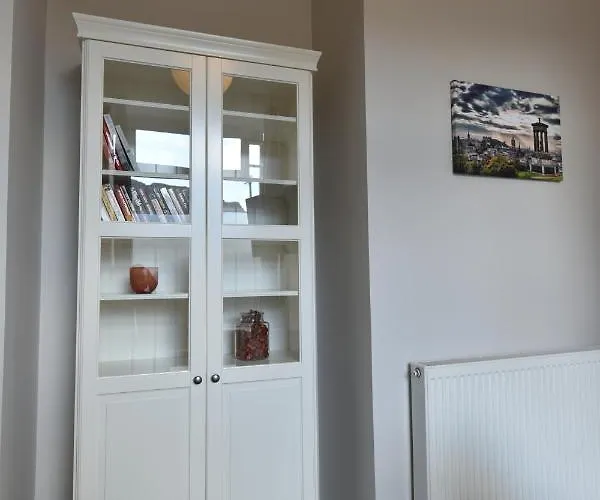 Pleasance Ground Floor Main Door Access