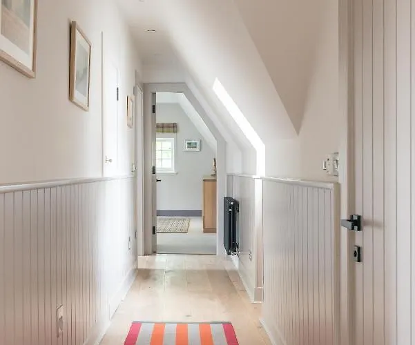 Апартаменты Amazing Penthouse, Stunning Views, Castle 2 Mins *