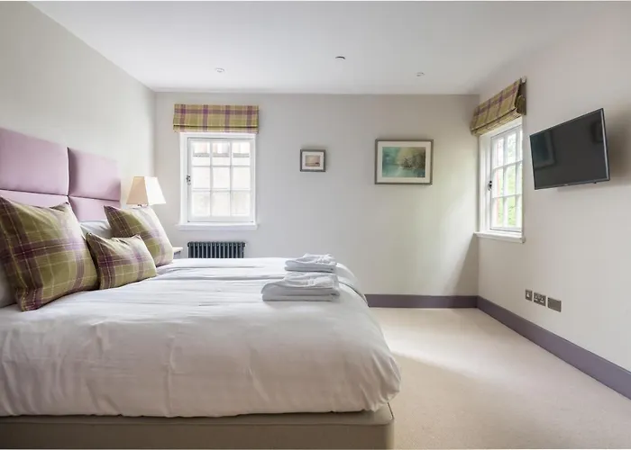 Amazing Penthouse, Stunning Views, Castle 2 Mins * Edimburgo