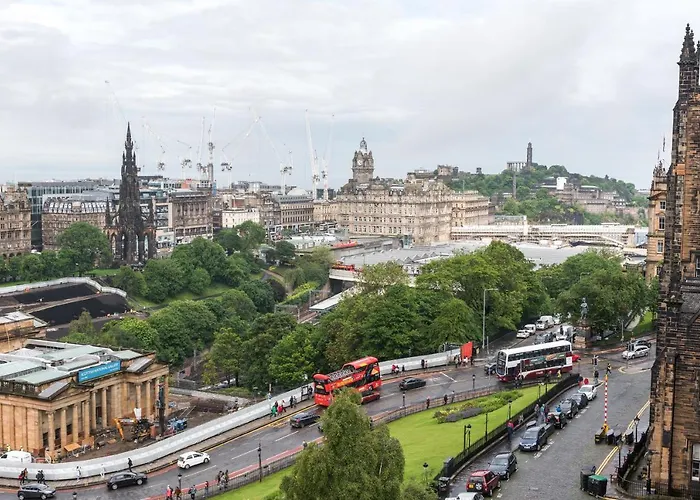 Amazing Penthouse, Stunning Views, Castle 2 Mins Эдинбург