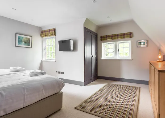 Amazing Penthouse, Stunning Views, Castle 2 Mins Апартаменты *