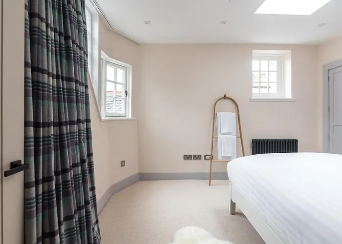 Amazing Penthouse, Stunning Views, Castle 2 Mins *