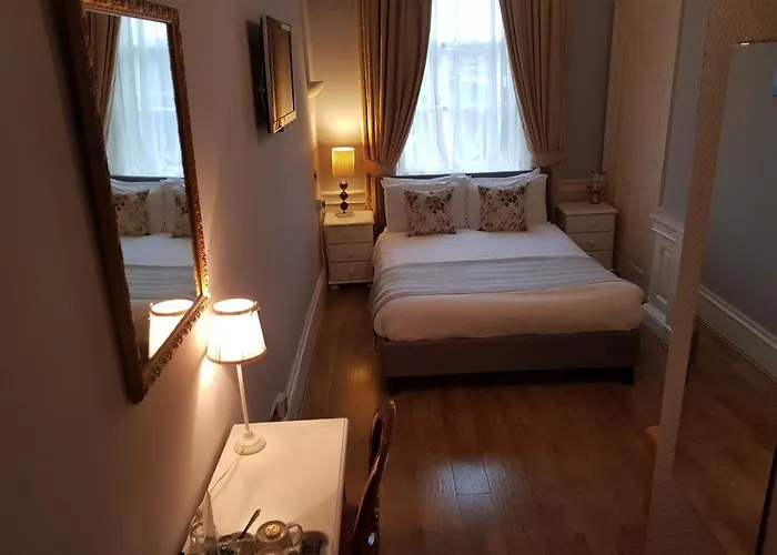 Πανσιόν Townhouse 3*