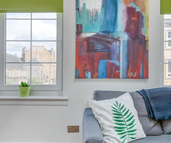 Appartement Bright 3 Bed Flat With Pool & Parking