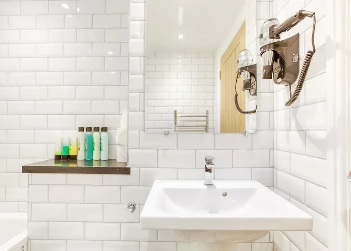 公寓 Bright 3 Bed Flat With Pool & Parking 爱丁堡