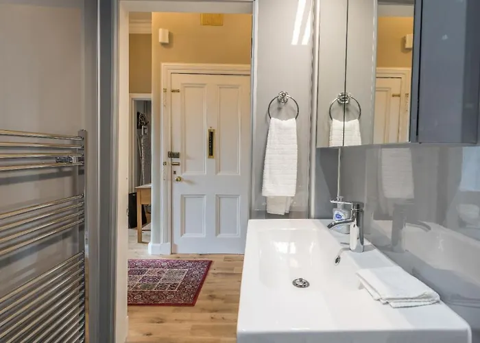 Murrayfield Spacious 2-bedroom Lägenhet *