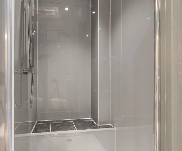 Murrayfield Spacious 2-bedroom *