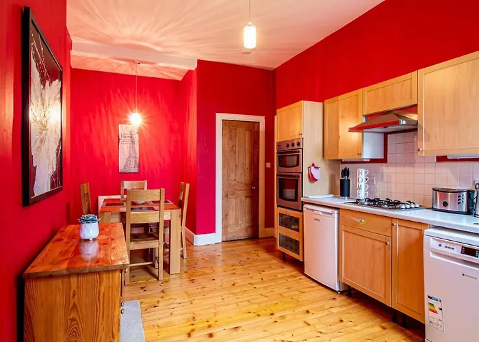 Beautiful And Bright Georgian Style Morningside - Pass The Keys