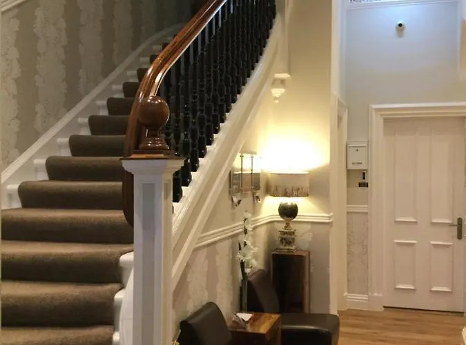 18 Craigmillar Park 4*